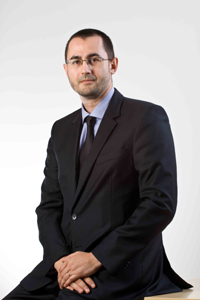 white case lucian bondoc bun